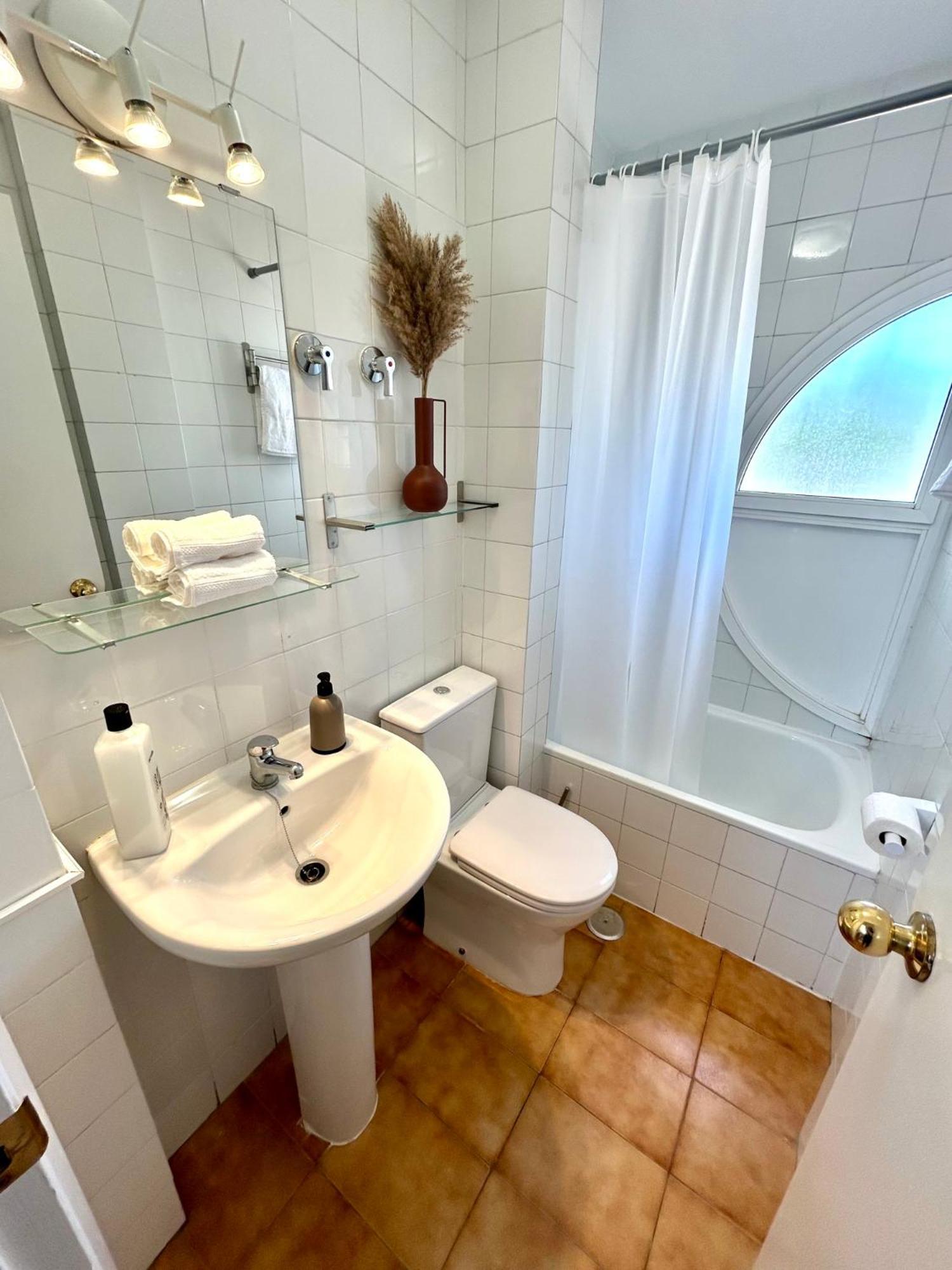 Gatu Villa Mar "Preferente Para Mayores De 25 Anos Y Familias " El Puerto de Santa Maria Ngoại thất bức ảnh