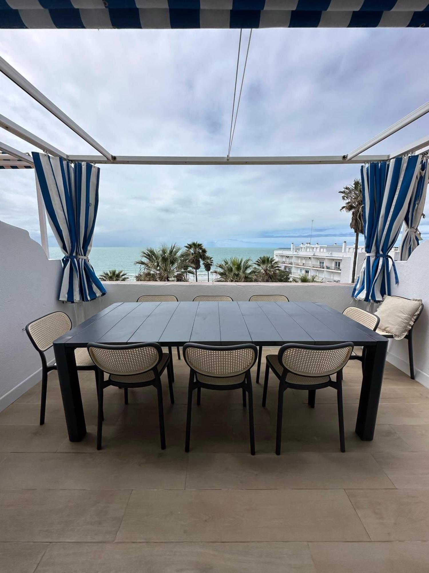 Gatu Villa Mar "Preferente Para Mayores De 25 Anos Y Familias " El Puerto de Santa Maria Ngoại thất bức ảnh