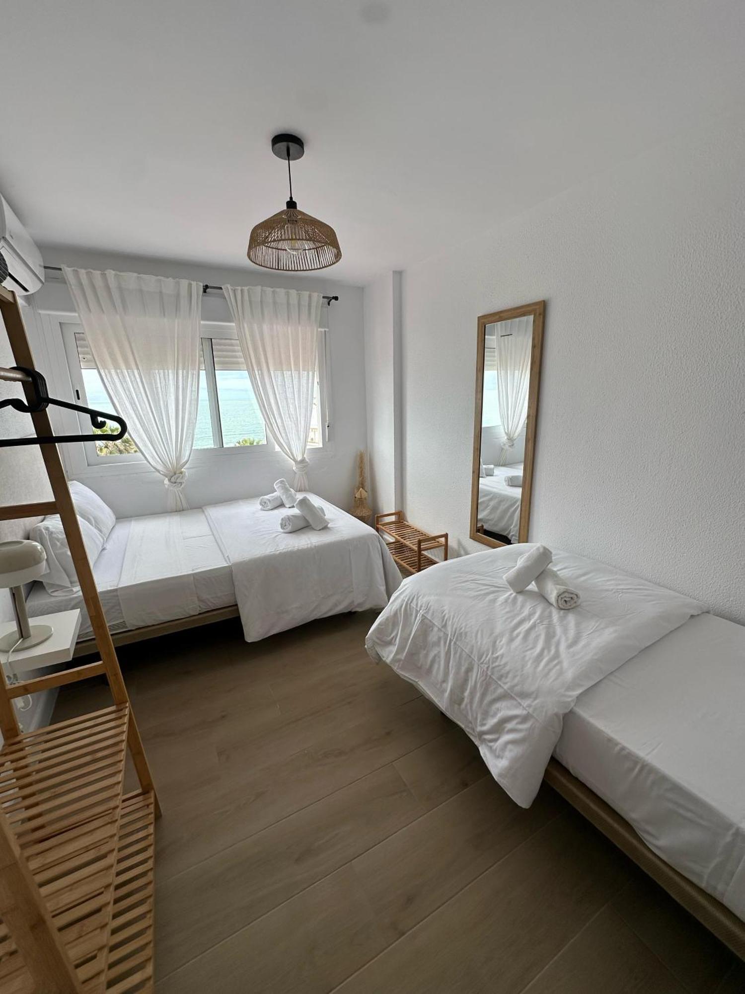 Gatu Villa Mar "Preferente Para Mayores De 25 Anos Y Familias " El Puerto de Santa Maria Ngoại thất bức ảnh
