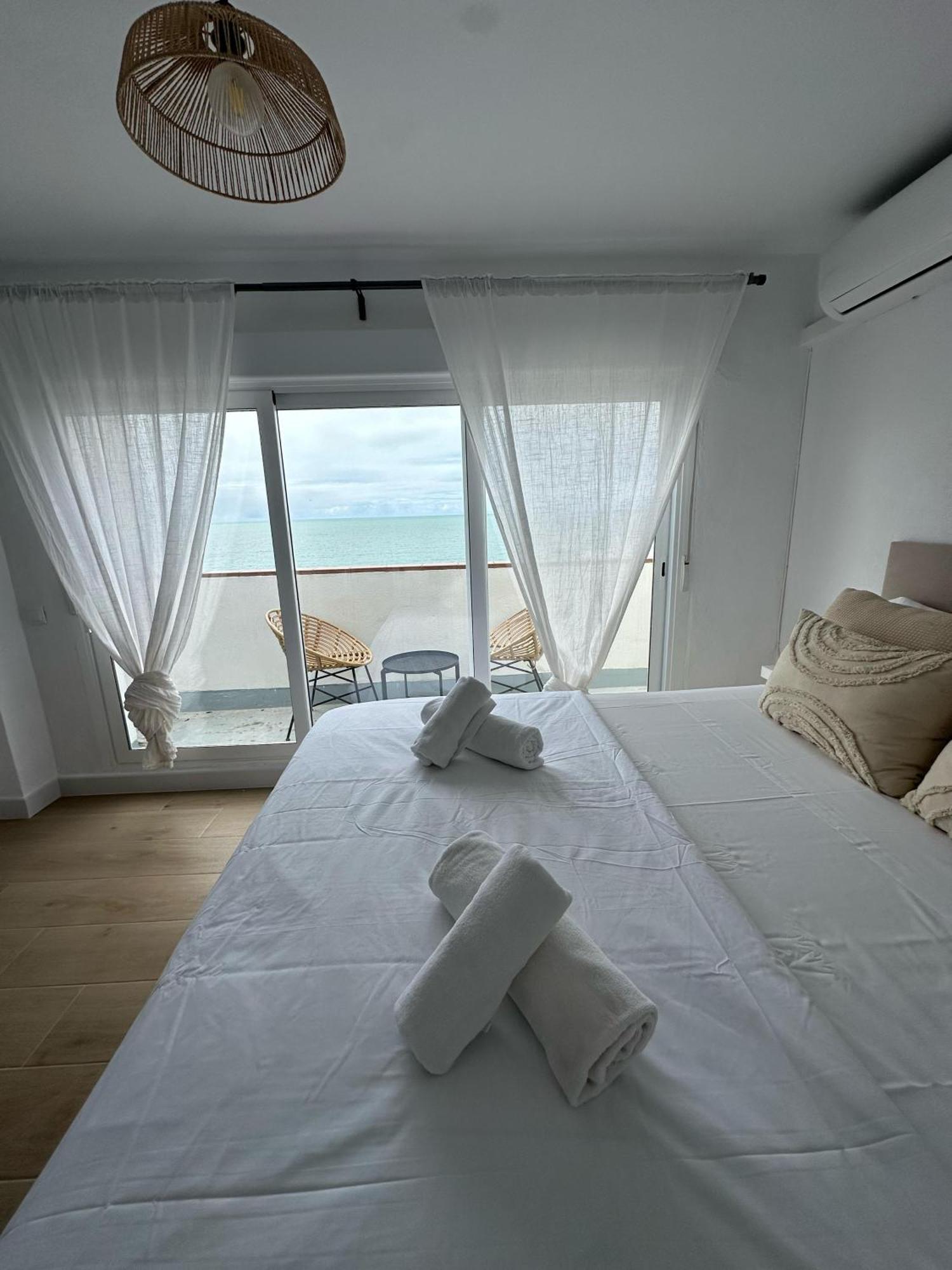 Gatu Villa Mar "Preferente Para Mayores De 25 Anos Y Familias " El Puerto de Santa Maria Ngoại thất bức ảnh